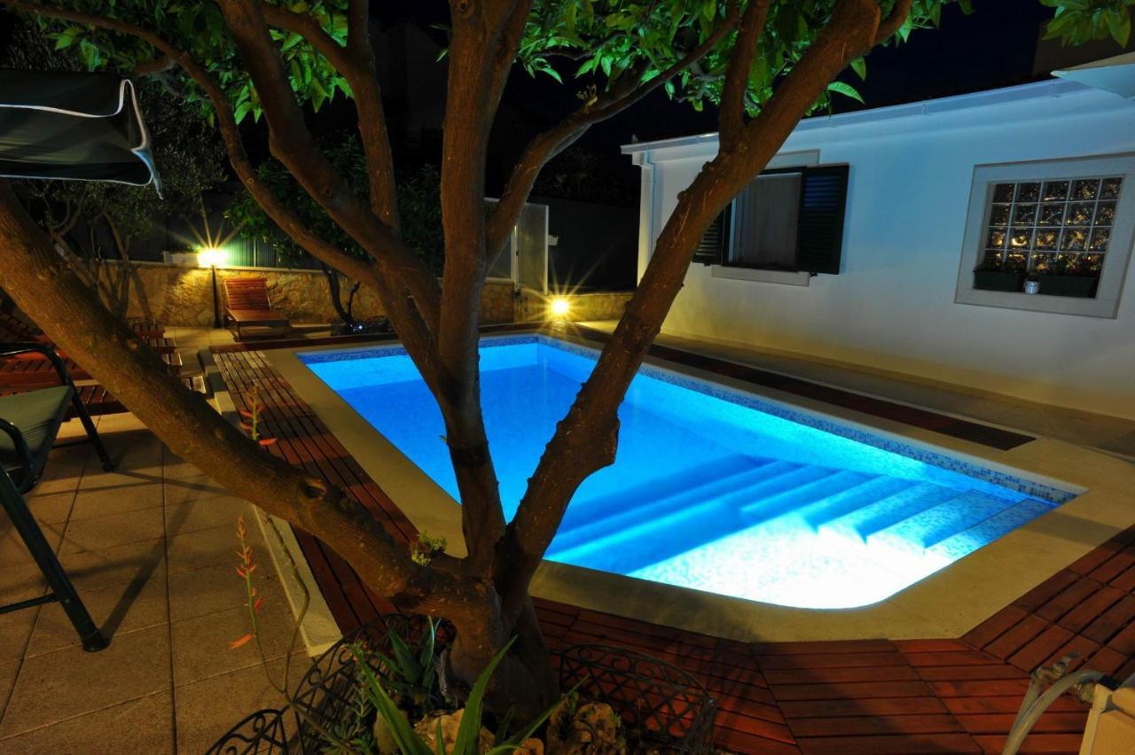 Villa Anni Sutivan Extérieur photo