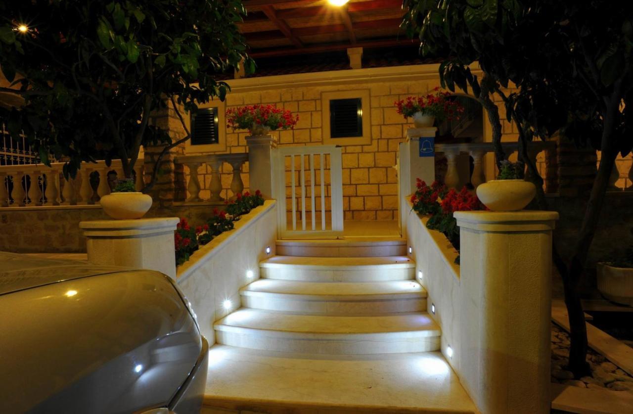 Villa Anni Sutivan Extérieur photo